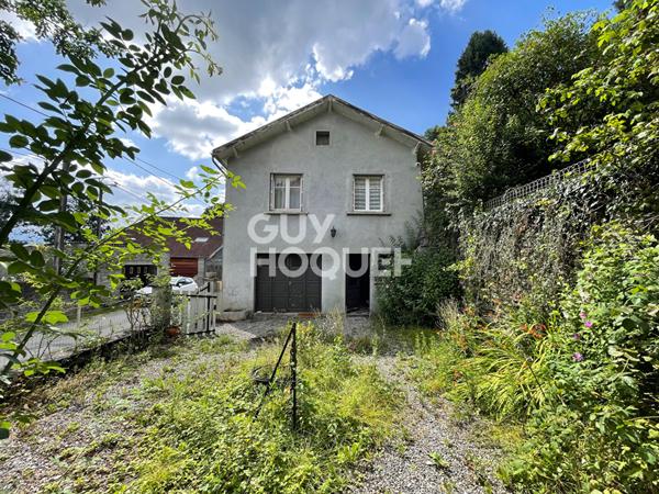 maison de village vue PYRENEES sur TUZAGUET