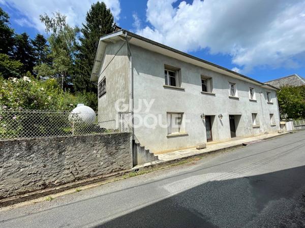 maison de village vue PYRENEES sur TUZAGUET