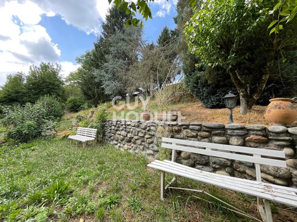 maison de village vue PYRENEES sur TUZAGUET