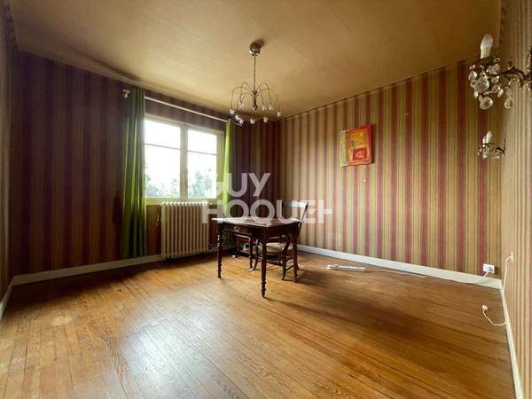 maison de village vue PYRENEES sur TUZAGUET