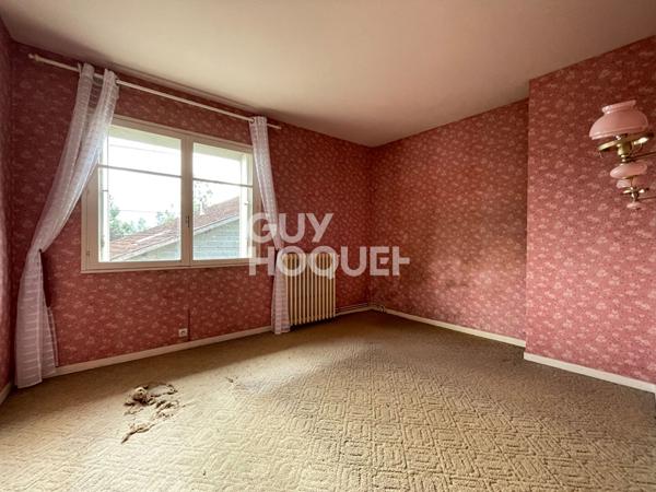 maison de village vue PYRENEES sur TUZAGUET