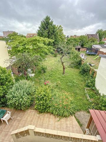 Maison familiale avec jardin, garage et sous-sol total
