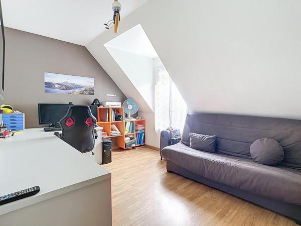 Maison familiale avec jardin, garage et sous-sol total