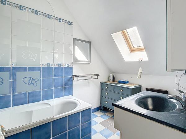 Maison familiale avec jardin, garage et sous-sol total