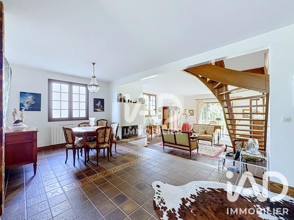 Maison à vendre 9 pièces 209 m² Varennes-Jarcy