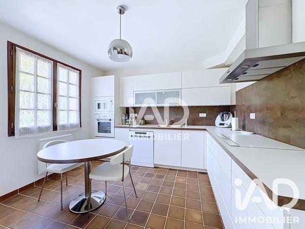Maison à vendre 9 pièces 209 m² Varennes-Jarcy