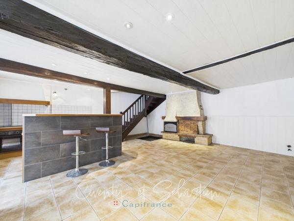 Voreppe centre – Maison de ville aux beaux volumes et à la performance énergétique maîtrisée