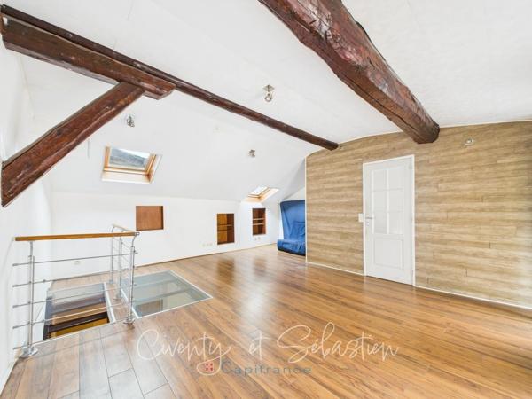 Voreppe centre – Maison de ville aux beaux volumes et à la performance énergétique maîtrisée