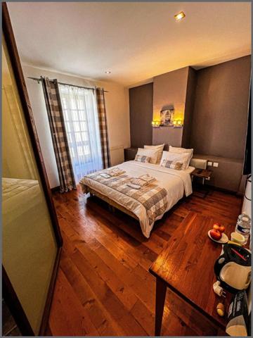 Maison à MIREPOIX, 09500 - 9 pièces 394m²