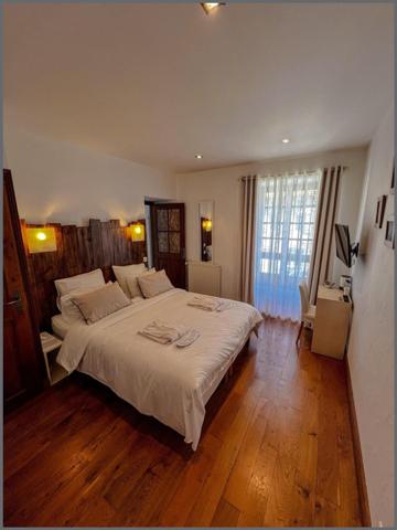 Maison à MIREPOIX, 09500 - 9 pièces 394m²