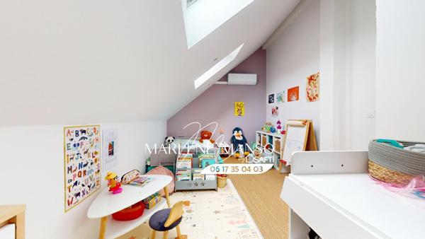 Intra rocade proche tram C maison R+1 avec jardin