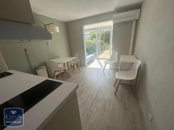 Appartement à louer 2 pièces 26.88m² Fréjus (83600)