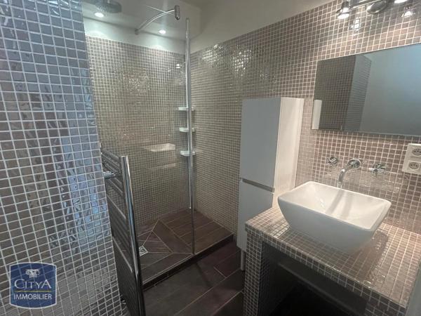 Appartement à louer 2 pièces 26.88m² Fréjus (83600)