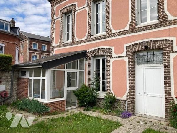 SAINT AUBIN LES ELBEUF centre - maison (env. 117 m²) avec petit jardin