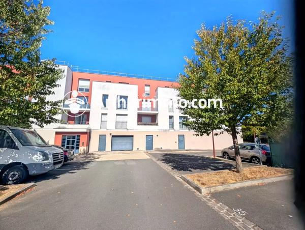 Vente                                                      Appartement
                        
                     2 pièces                      41 m2                     à Vert-Saint-Denis