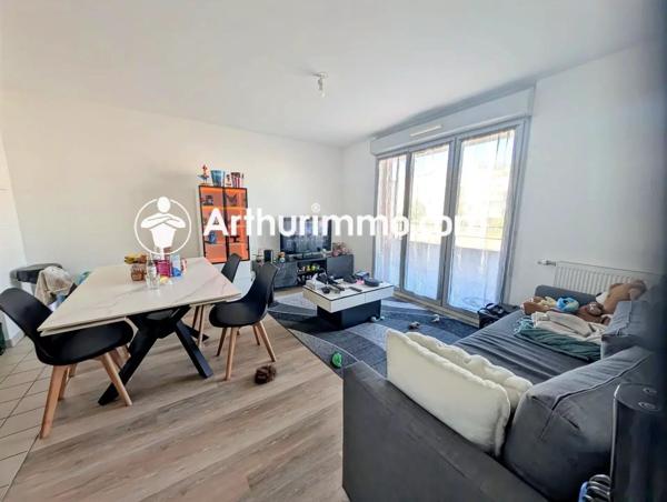 Vente                                                      Appartement
                        
                     2 pièces                      41 m2                     à Vert-Saint-Denis