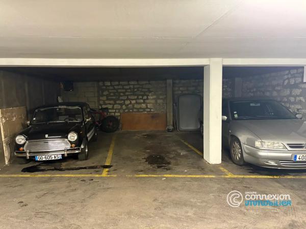 Parking / Place des Abbesses