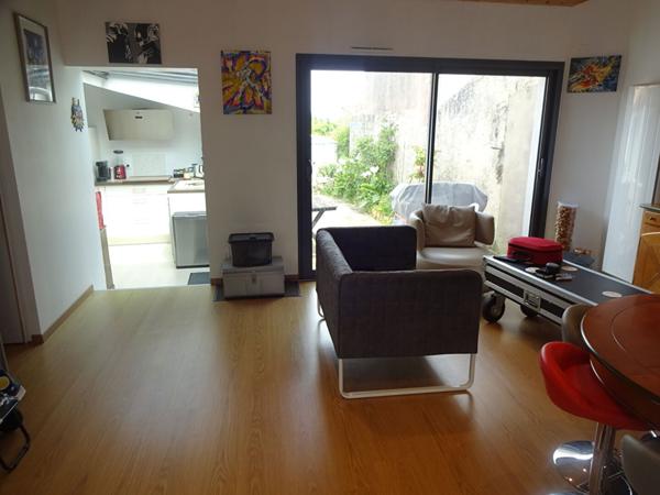 Maison de plain-pied avec jardin proche plage et port