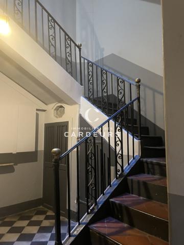 Appartement
                                                                                                                                                                                                                                                                                                                        3 pièce(s)                                                                                                                                                                                                          3 chambre(s)                                                                                                                                                                                                          80  m²