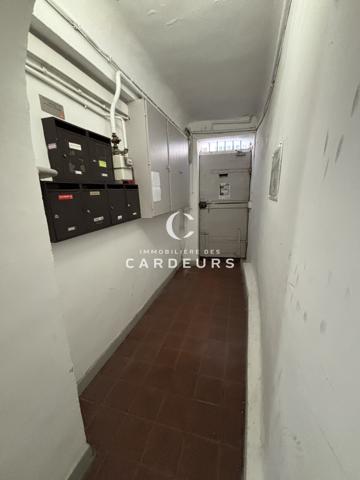 Studio
                                                                                                                                                                                                                                                                                                                        1 pièce(s)                                                                                                                                                                                                                                                                                                                              24  m²