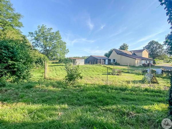 Charmante maison avec dépendances et piscine