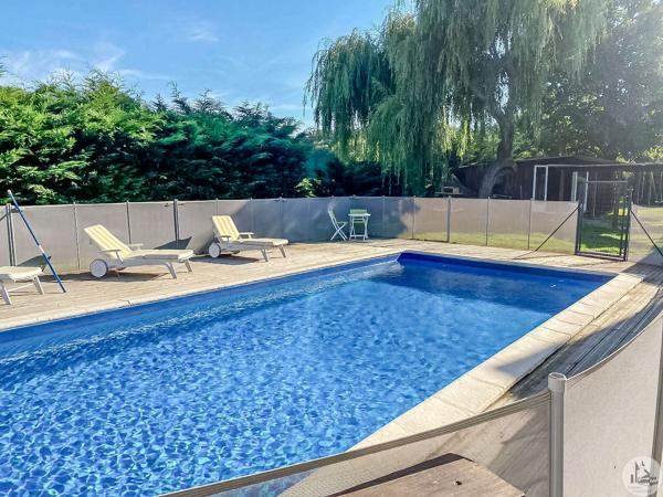 Charmante maison avec dépendances et piscine