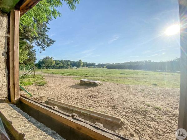 Charmante maison avec dépendances et piscine