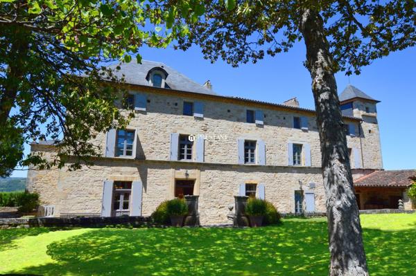 Figeac – Maison de maître avec vue époustoufflante sur la vallée du Lot – 510m2 – totalement restaurée., FIGEAC