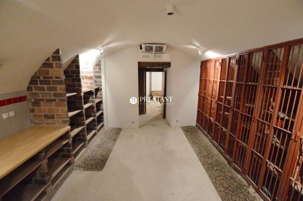 Figeac – Maison de maître avec vue époustoufflante sur la vallée du Lot – 510m2 – totalement restaurée., FIGEAC