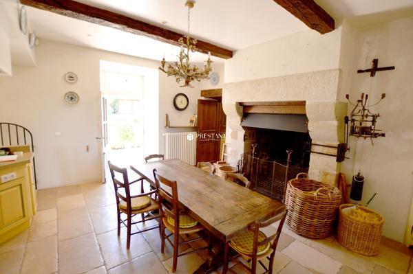 Figeac – Maison de maître avec vue époustoufflante sur la vallée du Lot – 510m2 – totalement restaurée., FIGEAC