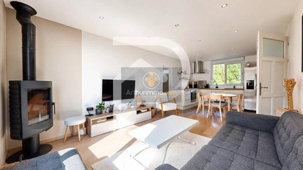 Vente                                                      Maison
                        
                     5 pièces                      96 m2                     à Le Pecq