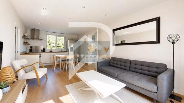 Vente                                                      Maison
                        
                     5 pièces                      96 m2                     à Le Pecq