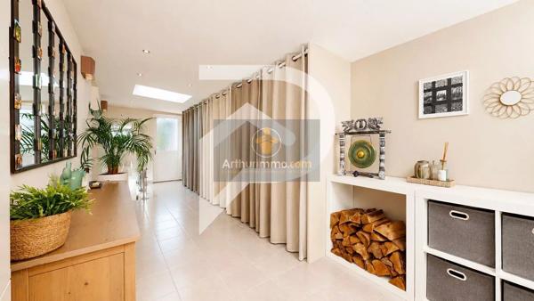 Vente                                                      Maison
                        
                     5 pièces                      96 m2                     à Le Pecq