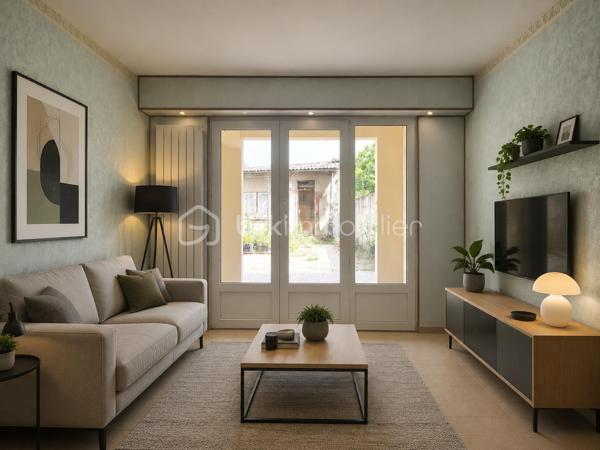 ❤️ LA VERRIÈRE (78320) – Maison individuelle de 98 m² avec jardin, 3 chambres, garage et grand balcon
Une maison familiale pleine de potentiel, avec jardin, extérieur et chambre au rez-de-chaussée !

Et si votre prochain projet de vie commençait ici ?

Découvrez cette maison individuelle d’environ 98 m² habitables, édifiée sur un terrain entièrement clos de 270 m², offrant une configuration familiale, de beaux espaces extérieurs et de nombreux espaces annexes.

Son véritable atout : une chambre au rez-de-chaussée, ainsi qu’un agencement pratique permettant de profiter au quotidien d’un espace de vie fonctionnel.

🏡 Un rez-de-chaussée fonctionnel et convivial

Dès l’entrée, vous découvrirez un séjour/salle à manger lumineux et convivial, offrant un agréable espace de vie pour partager les moments en famille ou entre amis.

La cuisine aménagée et équipée, également située au rez-de-chaussée, complète harmonieusement cet espace de vie.

Ce niveau comprend également :

une chambre au rez-de-chaussée ;
une salle d’eau ;
un WC indépendant ;
une buanderie ;
un espace de rangement pour les provisions.

Une organisation particulièrement pratique, avec les principales pièces de vie et une chambre réunies sur le même niveau.

🛏️ À l’étage : deux chambres avec accès direct au grand balcon

À l’étage, un palier dessert deux chambres confortables, chacune bénéficiant de rangements sous pente permettant d’optimiser les volumes.

Les deux chambres s’ouvrent directement sur un grand balcon, offrant une agréable vue sur le jardin et un espace extérieur supplémentaire particulièrement appréciable.

Un véritable atout pour profiter de la lumière naturelle et bénéficier d’une belle ouverture sur l’extérieur depuis l’espace nuit.

🌿 Un jardin clos pour profiter des beaux jours

À l’extérieur, vous profiterez d’un terrain entièrement clos de 270 m², agrémenté d’une agréable terrasse donnant sur le jardin.

Cet espace se prête parfaitement aux repas en extérieur, aux moments de détente en famille ou entre amis, ou encore à l’aménagement d’un agréable coin de verdure.

🚗 Garage et nombreux espaces annexes

La maison bénéficie également de plusieurs espaces annexes qui constituent un véritable atout au quotidien.

Vous disposerez notamment :

d’un garage ;
d’un bâtiment annexe non habitable situé en fond de parcelle ;
d’un abri de stockage et de rangement d’environ 14 m², idéal pour les vélos, le matériel de jardinage, l’outillage ou le stockage saisonnier.

Ces différents espaces offrent de belles possibilités de rangement et permettent de conserver un extérieur agréable et bien organisé.

✨ Un potentiel à personnaliser selon vos envies

Des travaux de rafraîchissement sont à prévoir afin de remettre la maison au goût du jour.

Cette étape permettra aux futurs propriétaires de personnaliser progressivement les espaces et de créer un intérieur qui leur ressemble.

La maison dispose déjà de nombreux atouts : une belle surface, trois chambres, une chambre au rez-de-chaussée, un jardin clos, une terrasse, un grand balcon, un garage et plusieurs espaces annexes.

Il ne reste plus qu’à lui apporter votre touche personnelle !

❤️ LES ATOUTS
Maison individuelle d’environ 98 m² habitables
Terrain entièrement clos de 270 m²
3 chambres
⭐ 1 chambre au rez-de-chaussée
Cuisine aménagée et équipée au rez-de-chaussée
Séjour / salle à manger lumineux
Salle d’eau au rez-de-cha-chaussée
Terrasse donnant sur le jardin
⭐ Grand balcon accessible directement depuis les deux chambres de l’étage
Vue sur le jardin depuis le balcon
Garage
Bâtiment annexe non habitable
Abri de stockage de 14 m²
Buanderie
Nombreux espaces de rangement
Travaux de rafraîchissement offrant un beau potentiel de personnalisation
Écoles, commerces et transports à proximité
Gare SNCF à proximité, avec liaisons vers Paris-Montparnasse, Saint-Quentin-en-Yvelines et Rambouillet
❤️ Une maison à découvrir

Avec sa configuration familiale, sa chambre au rez-de-chaussée, ses deux chambres ouvrant directement sur un grand balcon, son jardin clos, sa terrasse, son garage et ses nombreux espaces annexes, cette maison offre une combinaison particulièrement intéressante de confort, fonctionnalité et potentiel.

Une maison qui pourra évoluer au gré de vos envies et devenir un véritable lieu de vie familial, chaleureux et personnalisé.

Venez la découvrir et imaginez votre futur projet !

📍 À visiter sans tarder !