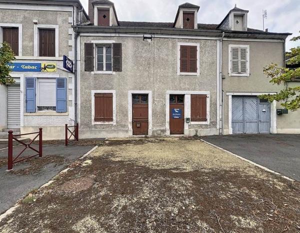 Maison à vendre 45 000 € Saint-Amand-Montrond 7 p 120 m² DPE