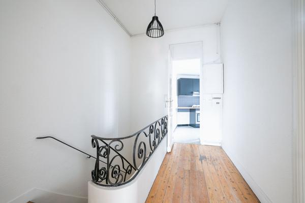 A LOUER BARRIERE DE BEGLES APPARTEMENT 3 PIECES