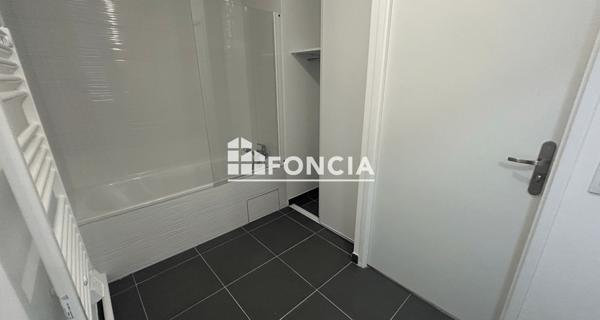 Location Appartement 4 pièces 75.6 m² - Provins 77160