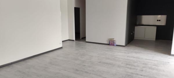 À louer local et bureau 190 m²  Bagard (30140)