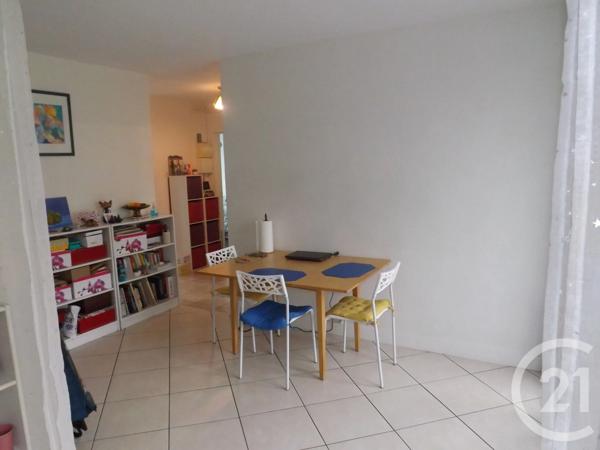 Appartement F4 à vendre  4 pièces - 67 m 2   SAVIGNY SUR ORGE  - 91