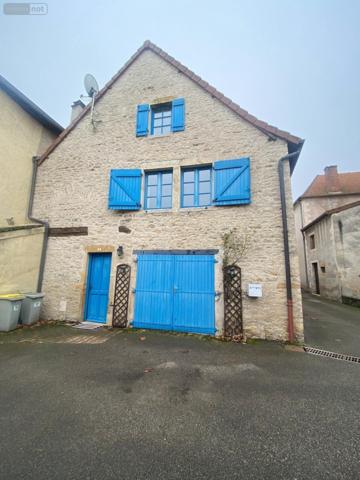 Maison de ville à louer à Salornay-sur-Guye en Saône-et-Loire (71250), ref :
