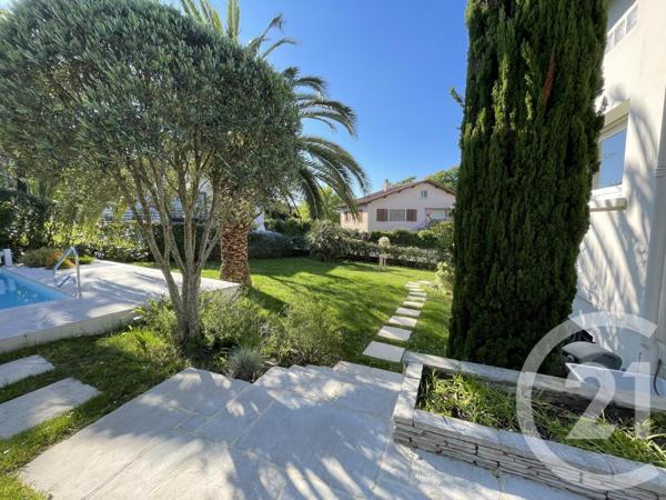 Maison à vendre  7 pièces - 218,60 m2 ANGLET - 64
