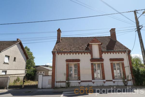 Vente
                Maison48,4 m² - 3 Pièces -
                    LA FERTE SAINT AUBIN (45240)