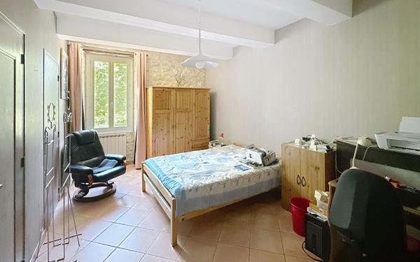 Maison à vendre    6 pièces • 253 m2 Avignon