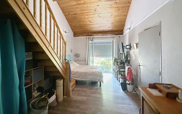 Maison à vendre    6 pièces • 253 m2 Avignon