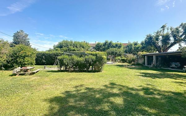 Maison à vendre    6 pièces • 253 m2 Avignon