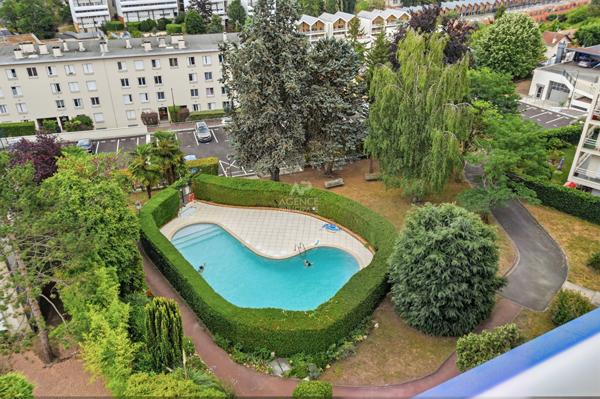 Appartement Saint Germain En Laye 4 pièces 90.08 m2 440 000 € **  - Référence  18541