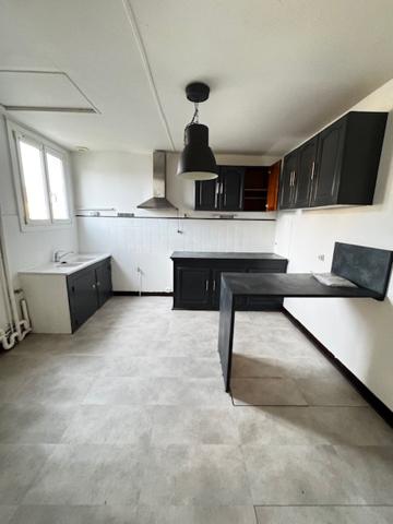 Soissons (02200) SOISSONS ST-WAAST Proche de la passerelle Appartement 92 m2