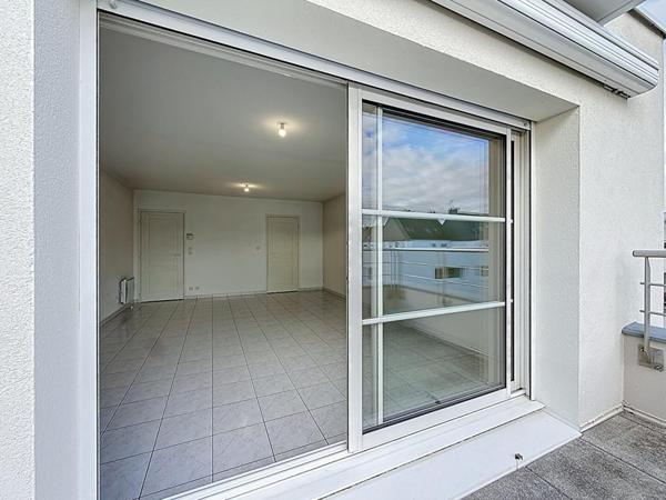 APPARTEMENT T3 DE 67,75 M², DERNIER ÉTAGE AVEC ASCENSEUR, BALCON PLEIN SUD, 2 CHAMBRES, GARAGE ET PARKING VANNES