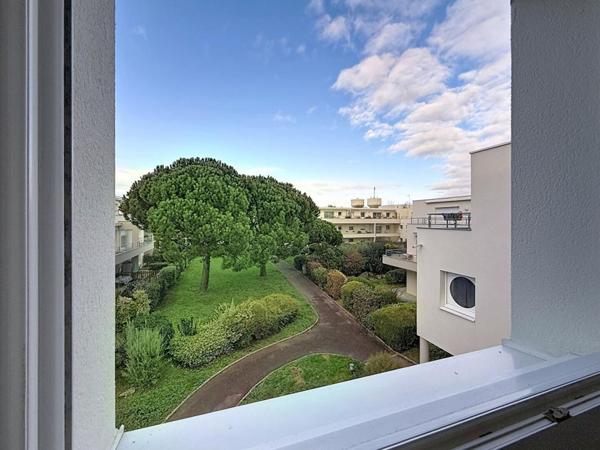 APPARTEMENT T3 DE 67,75 M², DERNIER ÉTAGE AVEC ASCENSEUR, BALCON PLEIN SUD, 2 CHAMBRES, GARAGE ET PARKING VANNES