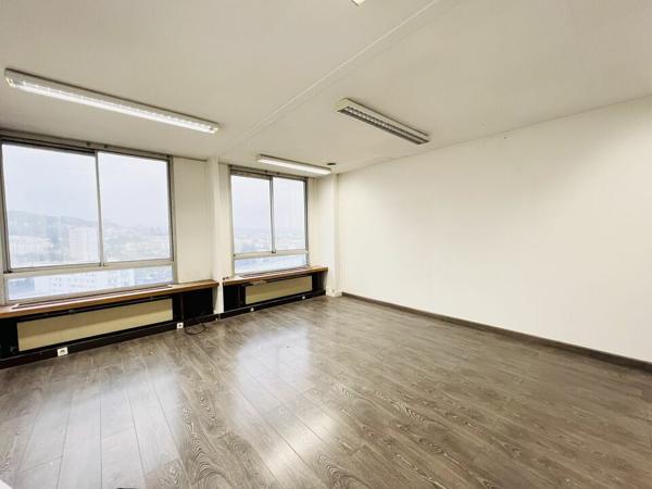 BUREAUX à LOUER de 146 m²